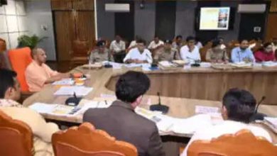 Negligence lasts in the Yogi government: Salaries of absent officers discontinued, departmental action directed