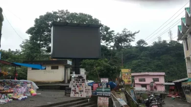 For the Live Darshan of Chamunda Mata, 10 LED was placed in one and a half crores, and dust has been blowing for 3 years; Fans got upset – Sri Chamunda Temple Kangra Himachal Pradesh LED screens collects dust system offline