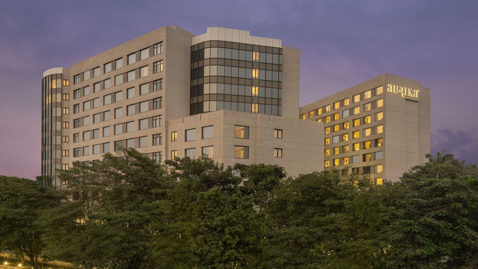 Lemon Tree Hotels Stock hinge of an expensive make -up