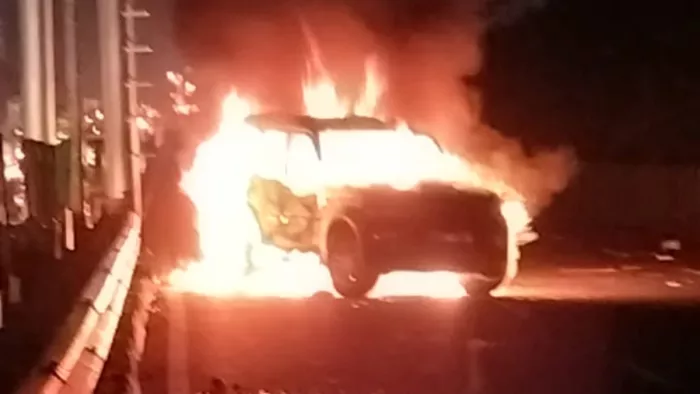 Patna News: arson on the Atal Road in Patna, Lathi -Charge -Census Gas Shells on the offenses -Patna Protest Police Lathi Charge and Fire to Control Mob Mob Mob Mob Mob Mob mob