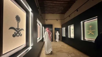 في متحف قصر المصمك بالرياض، تأخذ هيئة المتاحف الزوار في رحلة بصرية وثقافية مميزة من خلال معرض…