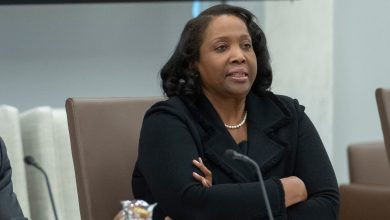 Trump “shoots” Lisa Cook and escalates his war against the federal reserve