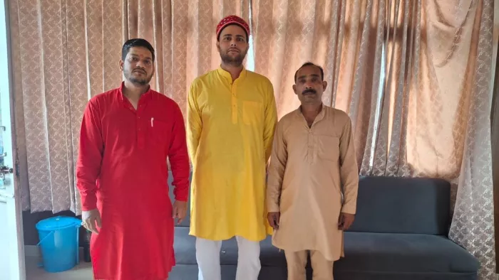 HARIDWAR NEWS: New dress code implemented for priests and employees in the Chandi Temple, carries this dress code that has been implemented for Chandi Temple priests and staff in Haridwar