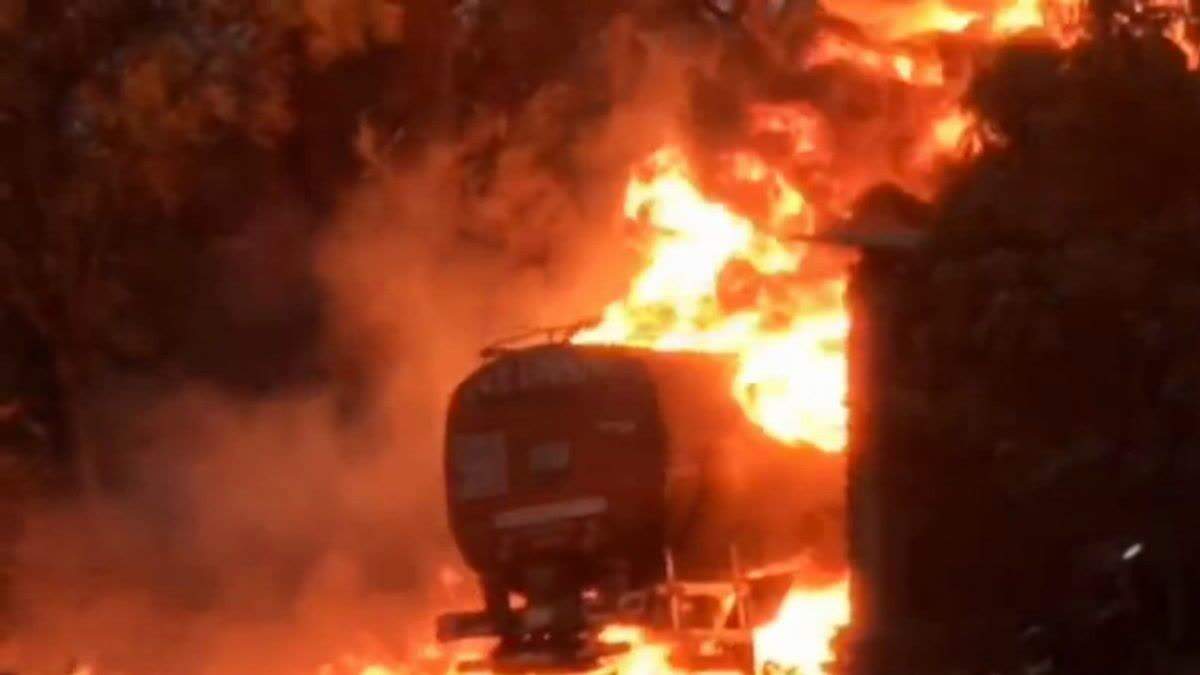 Chemical tanker on the highway ChittorGarh-Eudaipur has become a fireball, a shocking face captured in the footage in the camera