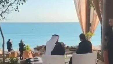 محمد بن زايد والسيسي يتناولان الإفطار على أحد شواطئ العلمين