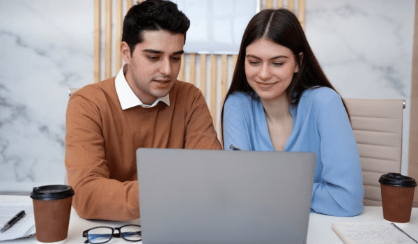 Apart from the income of the man, how can housewives have forced their skills and hard work to do the financial status of the home, how to know in the video?