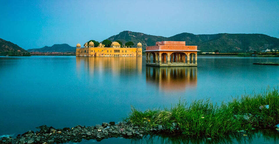 Watch the panoramic views of Jaipur’s Jal Mahal in the video, where every view is captivated by tourists
