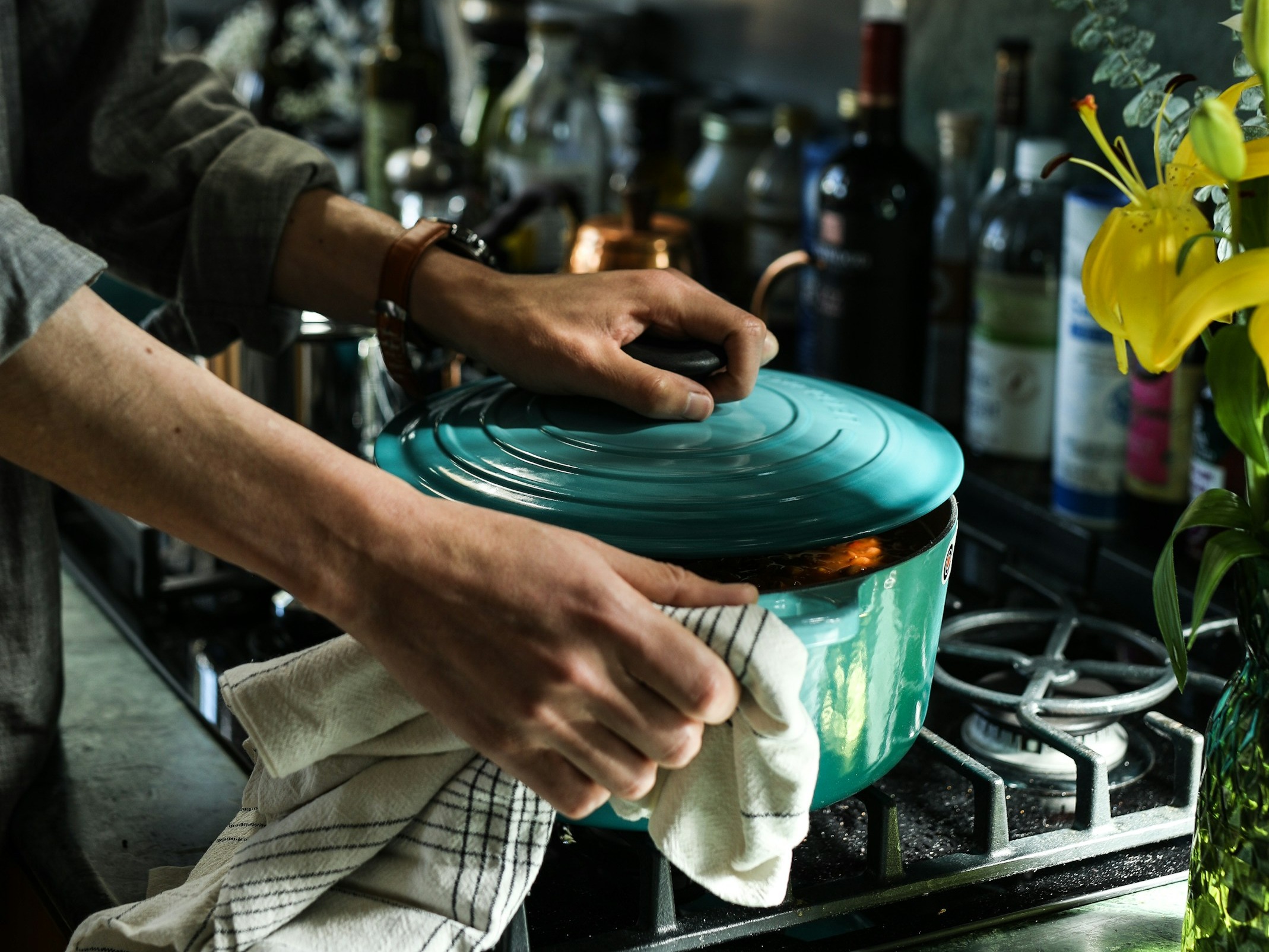 How to stop the water from coming out of the forenus?
