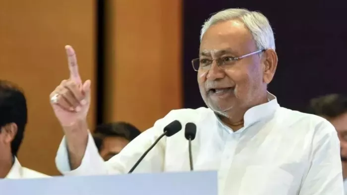 Prayed the same thing repeatedly, but did not pay attention … Now Nitish Sarkar has given this engineering notice -negligence of Patna in Panchayat Bhawan Construction Engineers has an action