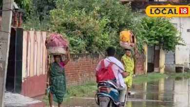Chandauli News: Children take school shoes in hand! Mud of mud on this path of Chandauli, public representatives unaware