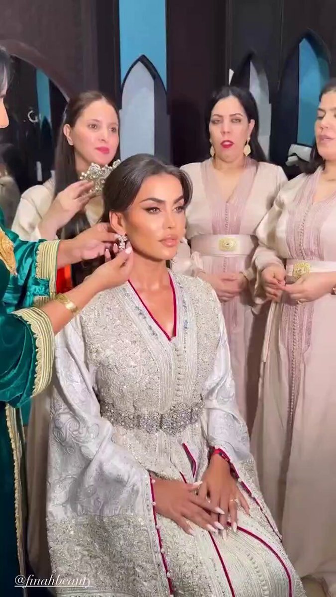 يومي تحتفل بزفافها مرة ثانية على الطريقة المغربية