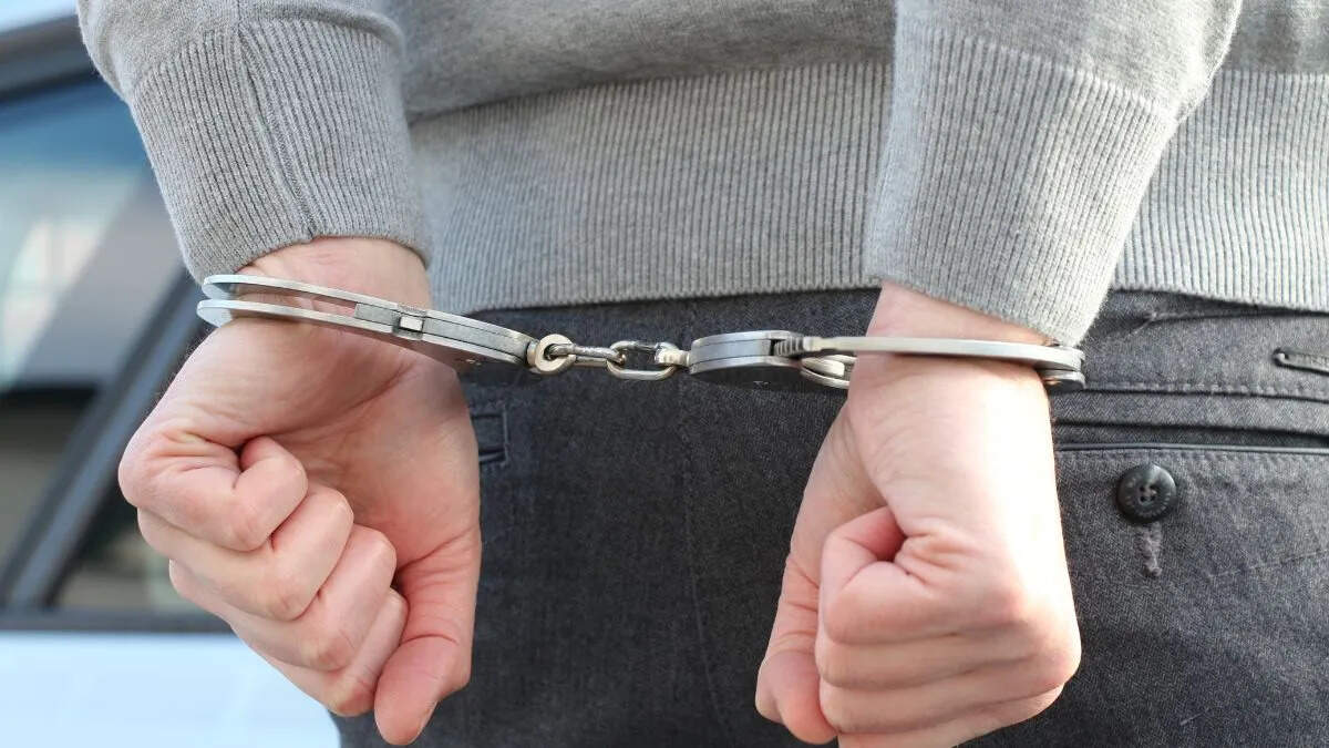 Brutal murder in Nepal, brothers tied up a rakhi, the woman was put in a suitcase