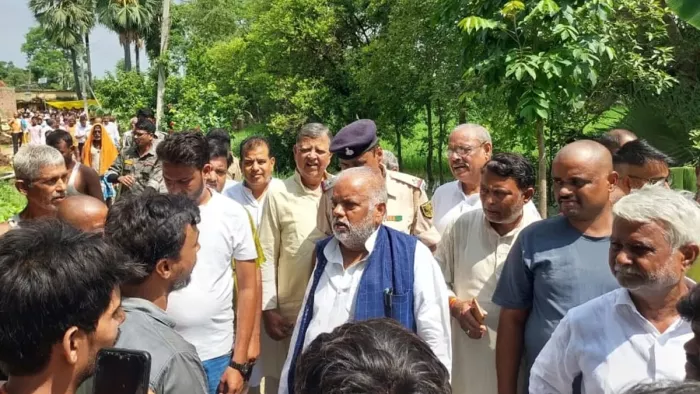 Fir on dozens of unknown offenses in the murderous attack on Minister and MLA strongly condemned the JDU worker – FIR has been filed against dozens of unknown crimes in the case of murderous attack on minister and MLA Workers Strongmn