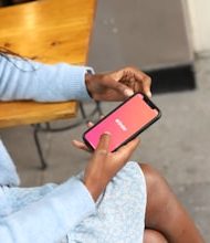 Which of the countries that find love on Tinder?