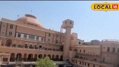 Not just Jaipur, there is also Hawa Mahal in Sikar, from which the queens saw the entire prince state