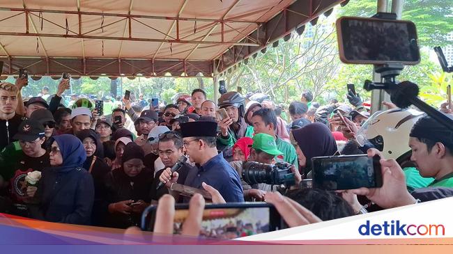 Anies attends Affan’s funeral: Let’s give the shadow of justice