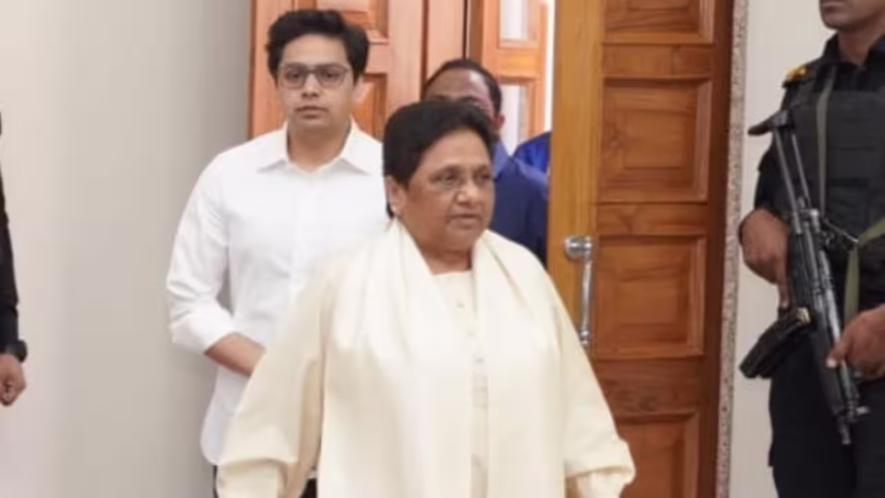 Mayawati again gave a great responsibility to cousin Akash Anand, head of the national coordinator of BSP, many changes in the party