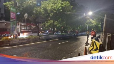 The mass of the demonstration in the national police headquarters that was dissolved returned to Normal Jalan TrunooJoyo