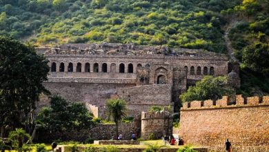 Watch in the video, the narrow part of Bhangarh Fort, where the guard of ghosts is every moment, science also takes knees here
