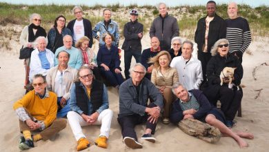 46 Hamptons Artists on Main Beach – ryan