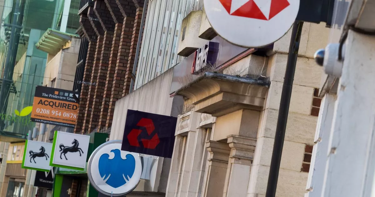 main-uk-banks-closing-branches-over-easter-weekend-along-side-hsbc,-tsb-and-barclays