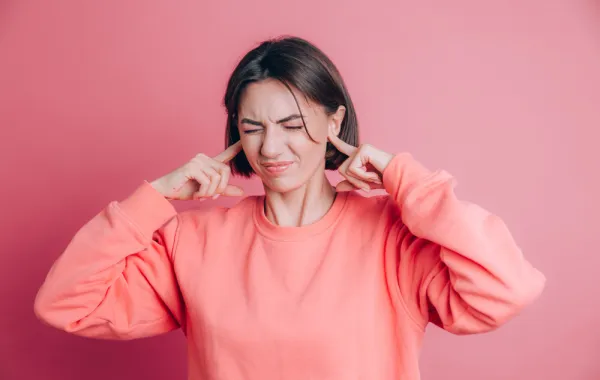 ما هو دوار الوضعة الانتيابي الحميد وما هي أعراضة وأسباب الإصابة به؟
