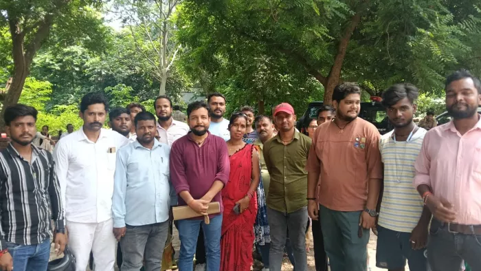 The operator investigated with crores of rupees of 1500 people, a feeling in Gorakhpur – Gorakhpur Bank Fraud Agent with Crores police in Gorakhpur, in Gorakhpur
