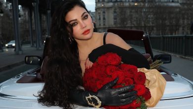 المكياج الكلاسيكي يعود هذا الموسم ليؤكد أن الأناقة الخالدة لا يحدها زمن. شاهدي كيف تألقت به…