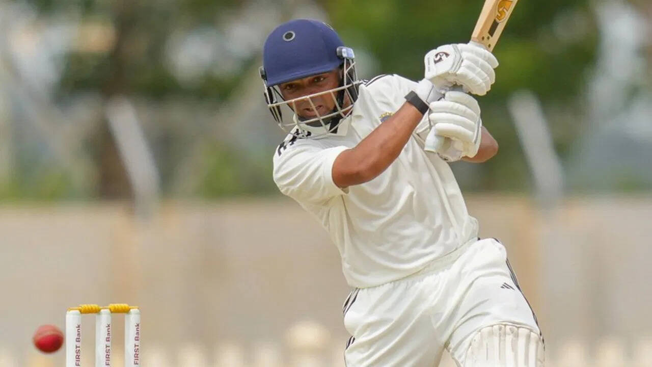 Duleeep Trophy 2025: Who is Danish Malewar? Tehelka in the Dalip trophy; 2 Walk away from the historical double century