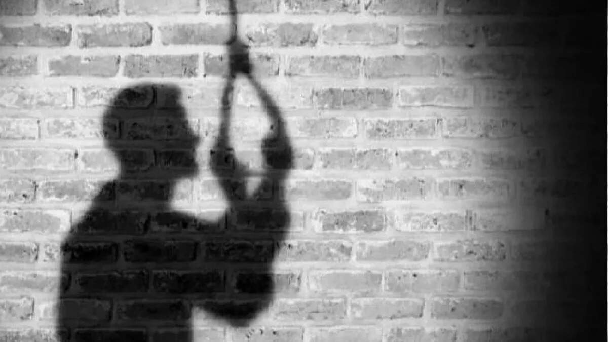 Medical student commits suicide, steps in depression before exam