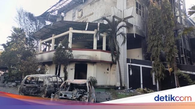 The situation is heated in Makassar last night: DPRD building has burned, 3 people are dead