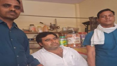 Panchayat secretary was caught in gear lamb, Lokayukta was arrested as soon as he took 10 thousand rupees