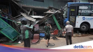 Transj responsibility for victims of wounds because of its fleet sitting in South Jakarta