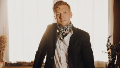 tyler-childers-declares-new-album-snipe-hunter,-shares-new-tune-“nose-on-the-grindstone”:-checklist