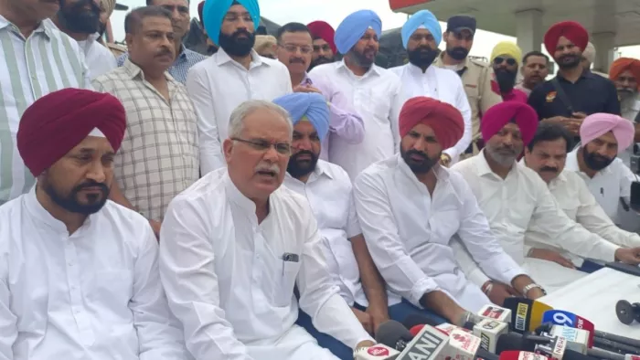 Punjab -flood: Leaders of the congress, including Bhupesh Baghel, arrived in the flood -driven area, assistance to the Boers concerned -Punjab flood congress leaders, including Bhupesh Baghel, reached the flood -containing area