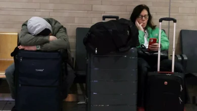FLYERS ‘Biggest Irritations Include Recling Seats, Crying Kids and Drunk People – ryan