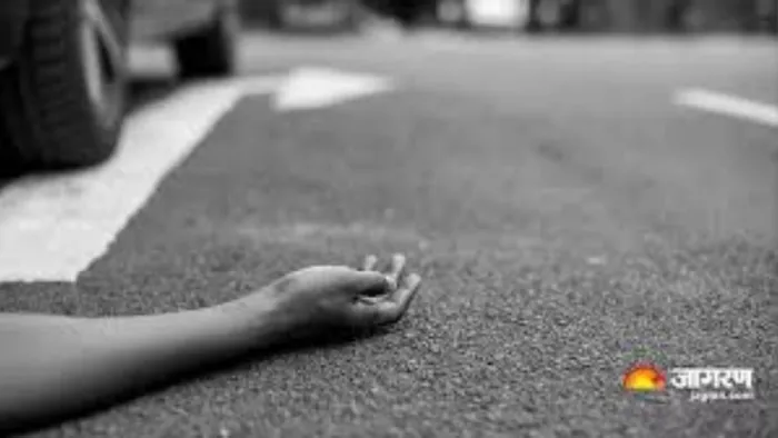 Noida accident: Kill of a car, property dealer after colliding with a divider; Two other cyclists injured -NCR property trader dies in the Noida car accident high speed collision
