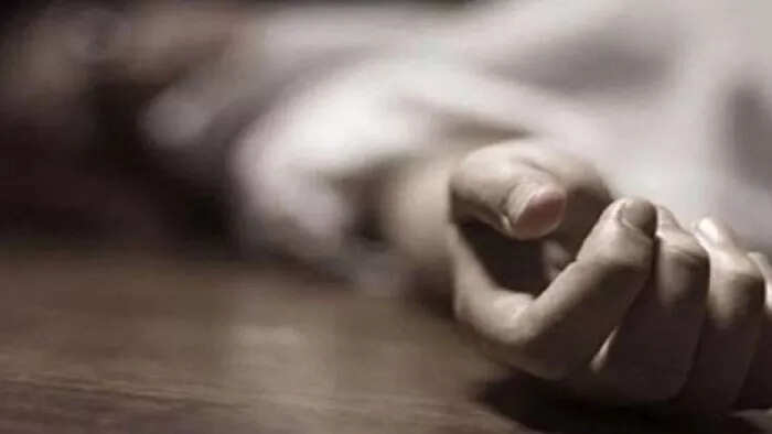 Man killed with Rod … looks looked with salt, when the legs were dumped in the canal … Mami became a killer in the love of the cousin