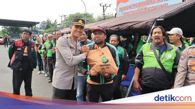 Strengthen the friendship with Ojol, Bekasi City Police Station Part 150 Packages