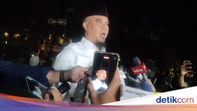 Ahmad Dhani suggested that the discourse of the Anti-Flex Act was discussed in the DPR