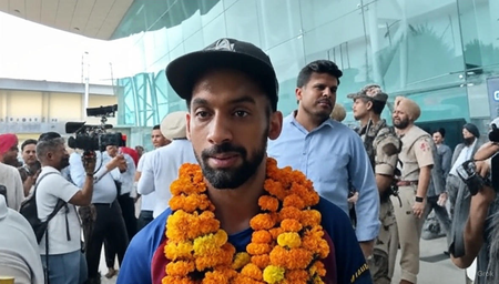 Indian hockey player has reached Amritsar Airport, calling on help for flood victims