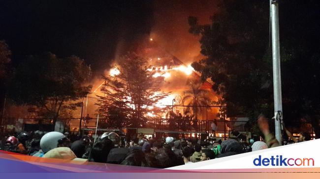 A total of 32 suspects burning the DPRD building in South Sulawesi are still minor