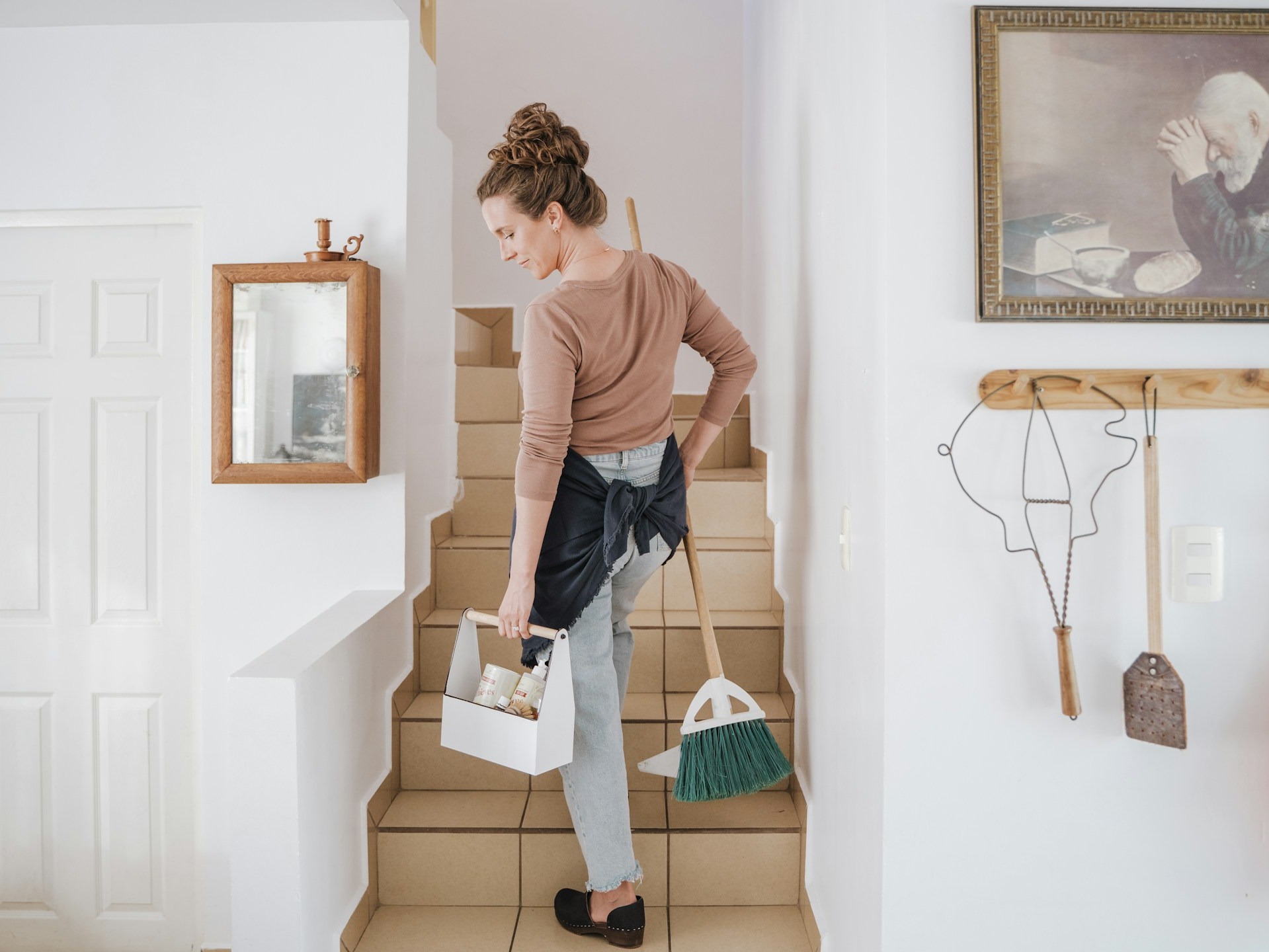How to brighten the house after celebrating the party?