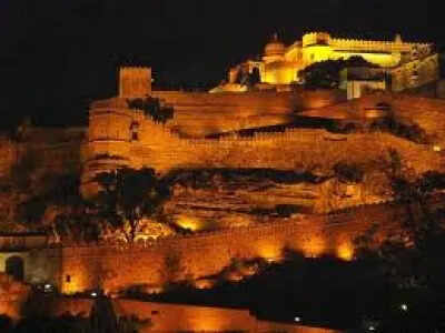 In the documentary video, these places of Kumbhalgarh fort filled with dreaded puzzles of the past, the guides are also gone to go here