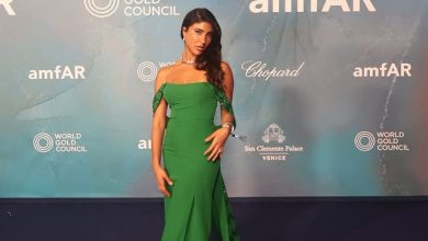 المصممة السعودية وعد العقيلي تضع بصمتها في مهرجان البندقية السينمائي بتصميم إبداعي فاخر مع…