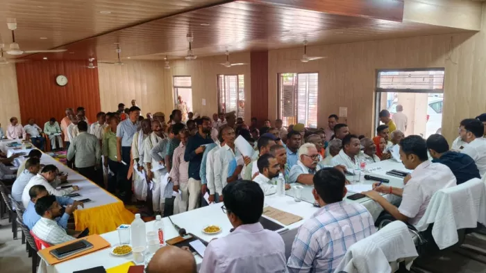 Sultanpur News: These 13 officers were absent in the entire Samadhan Divas, which was sought in DM – 13 officers absent from the Samadhan Diasses explanation sought in Sultanpur
