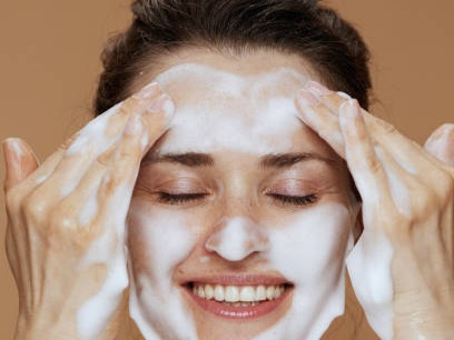 These are serious disadvantages of applying soap to the face!