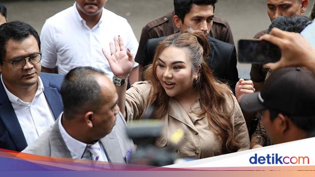 Lisa Mariana again asked to postpone the investigation into the defamation case of RK’s good name