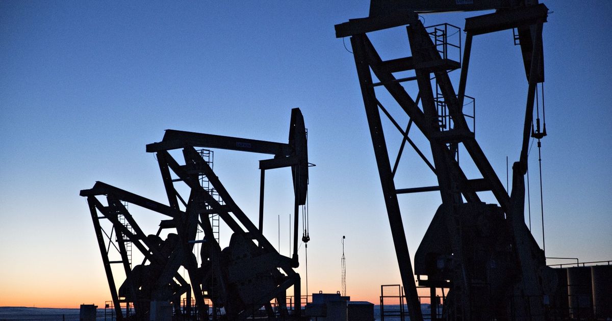 Oil prices went on after Saudi Arabia lowered prices and expected a drop in demand