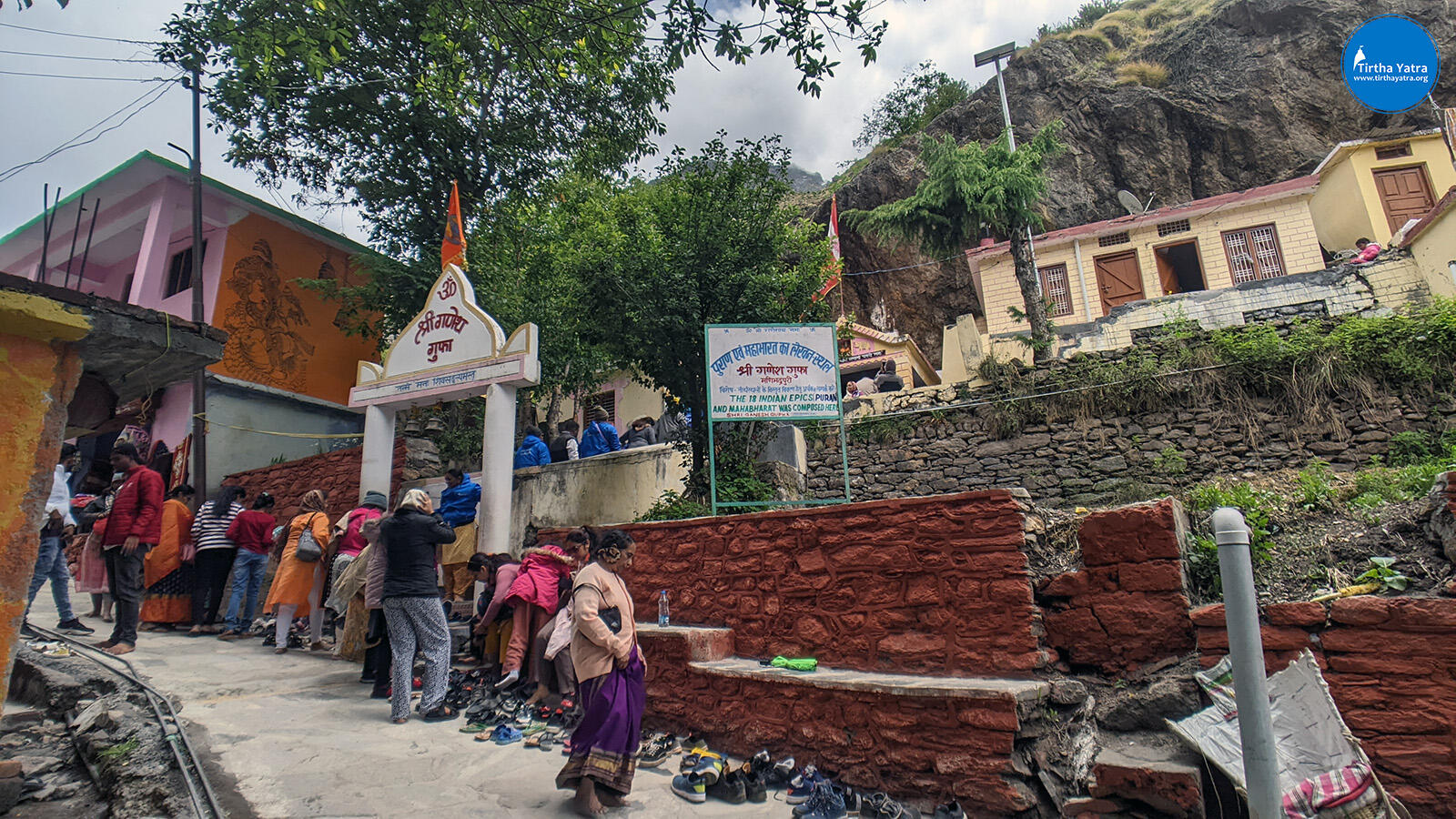 Where is the place where Ganesh Ji Mahabharata wrote? Jump in this rare video
